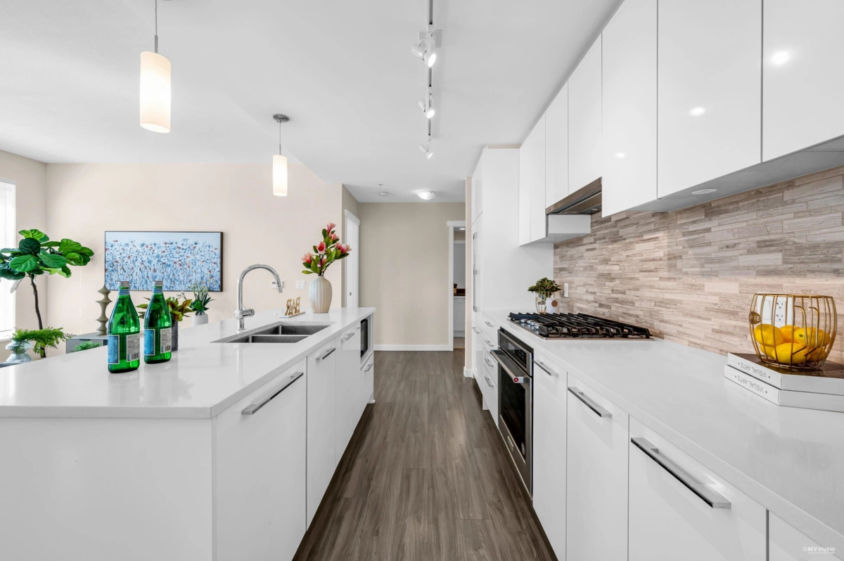 Kitchen Island Photo of 205 9551 Alexandra Road, Richmond, BC
