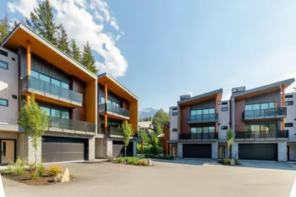 16 2077 Garibaldi Way, Whistler, BC, Whistler — Townhouse for sale