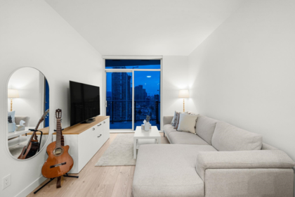 2607 2181 Madison Avenue, Burnaby, BC