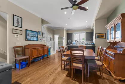 Kitchen Island Photo of 420 2580 Langdon Street, Abbotsford, BC