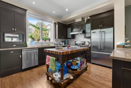 Primary Bedroom Photo of 420 2580 Langdon Street, Abbotsford, BC