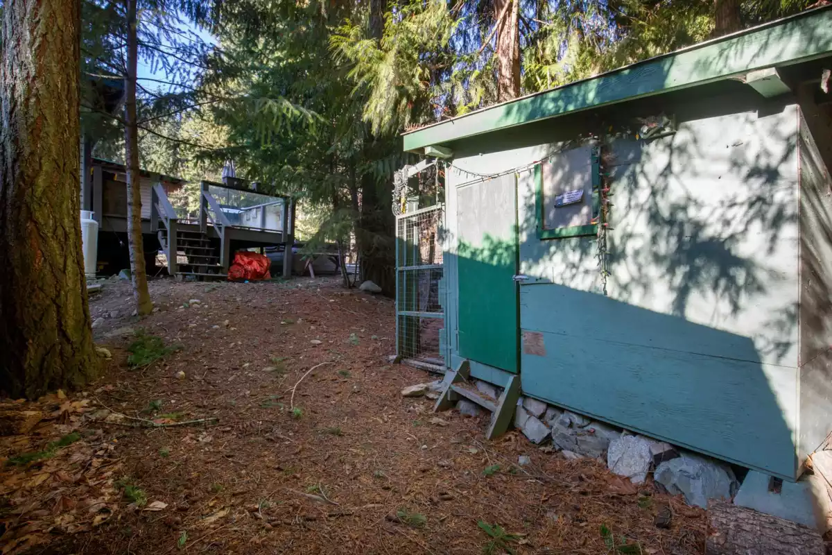 Entry Foyer Photo of 9245 Pemberton Portage Road, D'Arcy, BC