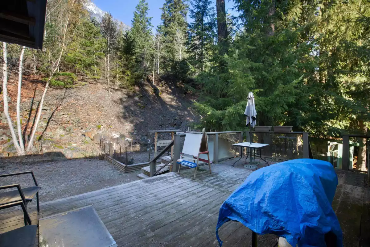 Laundry Room Photo of 9245 Pemberton Portage Road, D'Arcy, BC