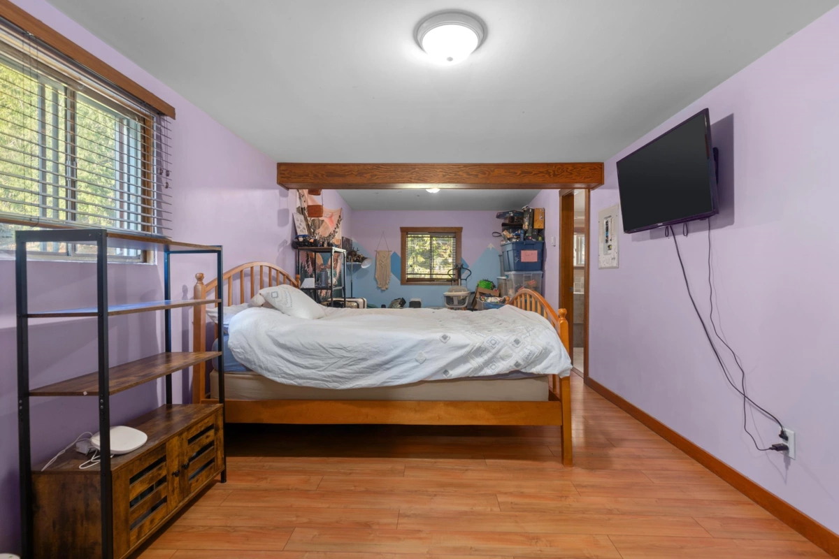 Walk-In Closet Photo of 9245 Pemberton Portage Road, D'Arcy, BC