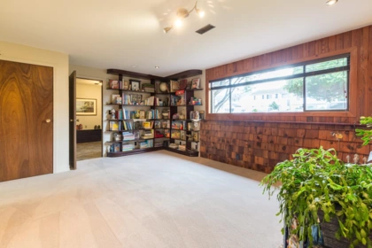 Garage Interior Photo of 32281 Adair Avenue, Abbotsford, BC
