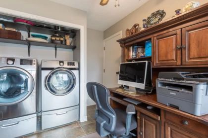 Guest Bathroom Photo of 32281 Adair Avenue, Abbotsford, BC