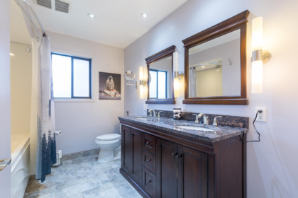 Hallway Photo of 32281 Adair Avenue, Abbotsford, BC