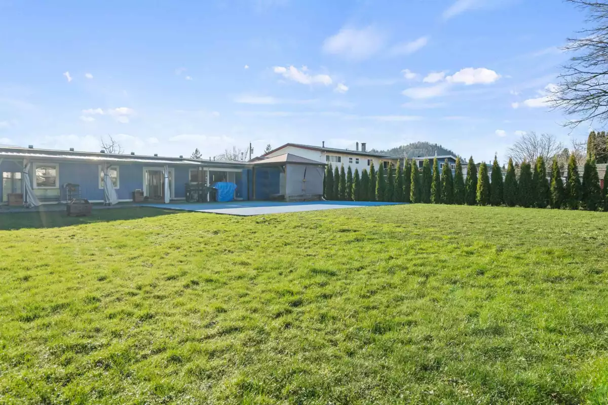Garage Interior Photo of 6979 Fraser Drive, Agassiz, BC