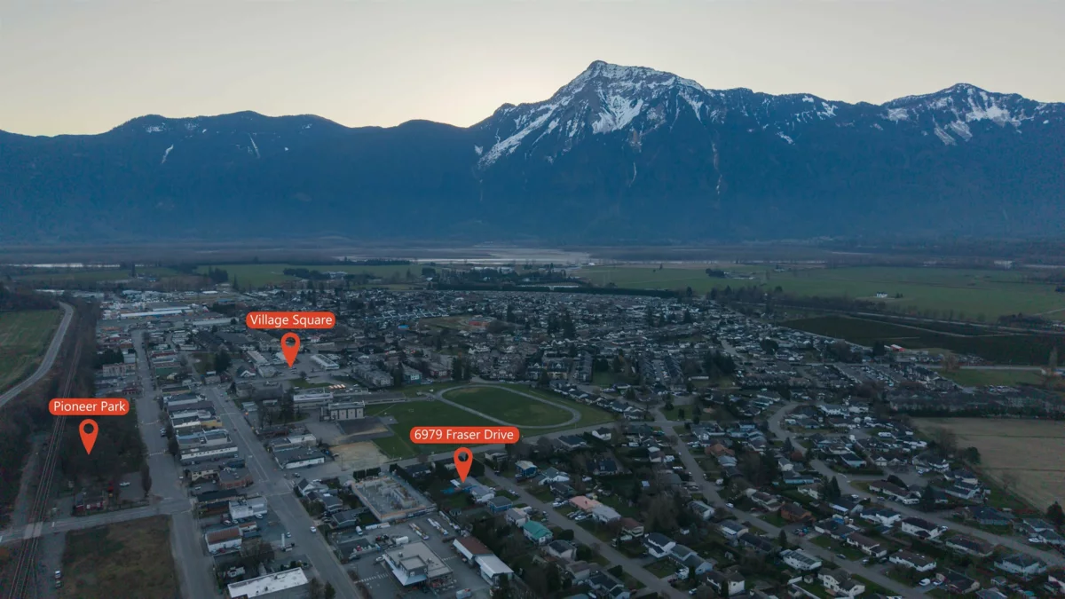 Swimming Pool Photo of 6979 Fraser Drive, Agassiz, BC