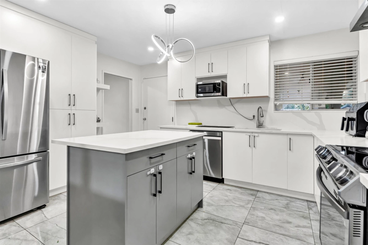 Dining Area Photo of 20225 40 Avenue, Langley, BC