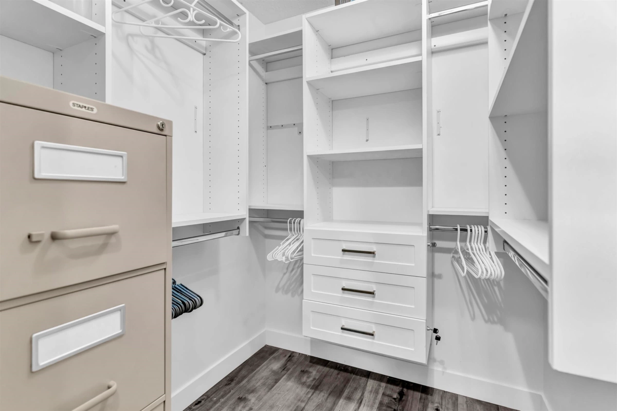 Guest Bathroom Photo of 20225 40 Avenue, Langley, BC