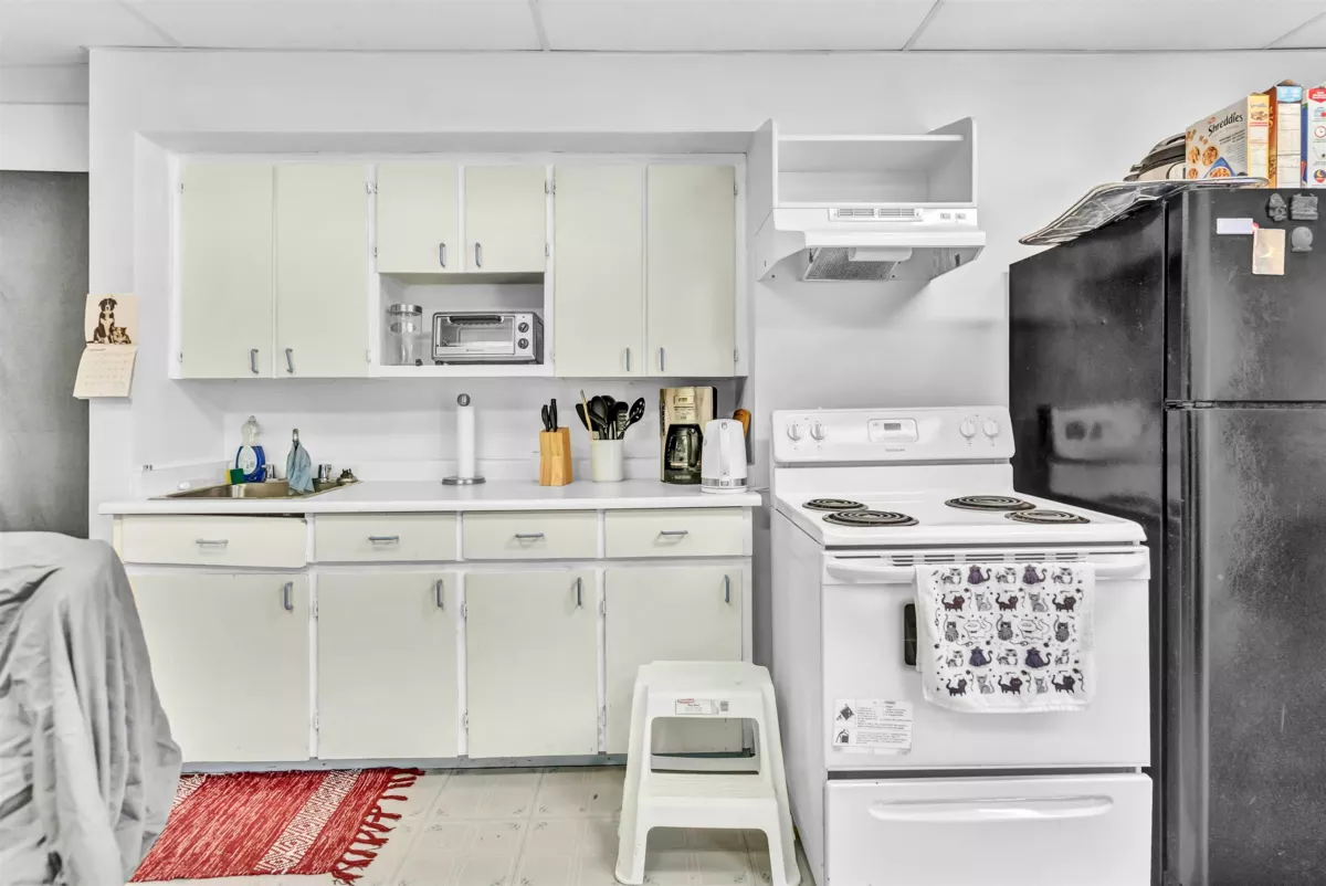 Laundry Room Photo of 20225 40 Avenue, Langley, BC