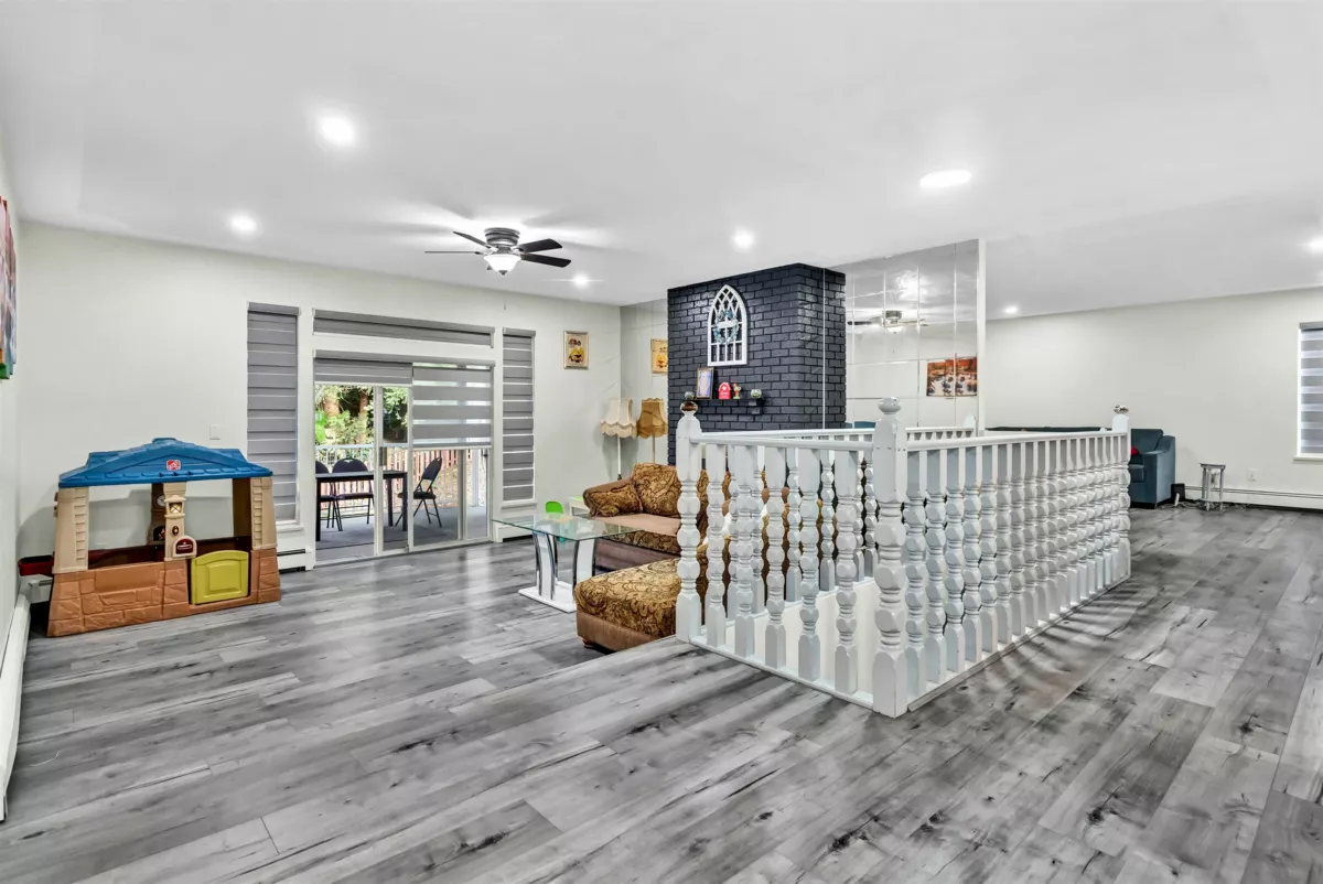 Primary Bathroom Photo of 20225 40 Avenue, Langley, BC