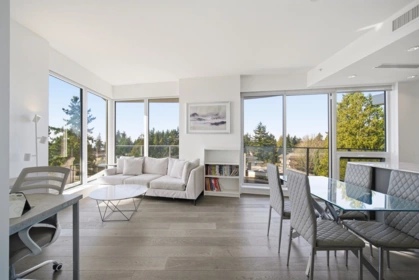 Pantry Photo of 602 1500 Martin Street, White Rock, BC
