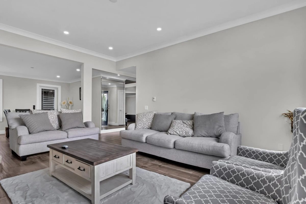Kitchen Island Photo of 6748 123a Street, Surrey, BC