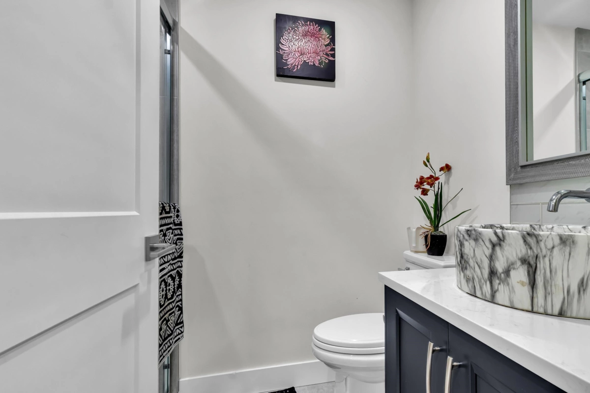 Powder Room Photo of 6748 123a Street, Surrey, BC