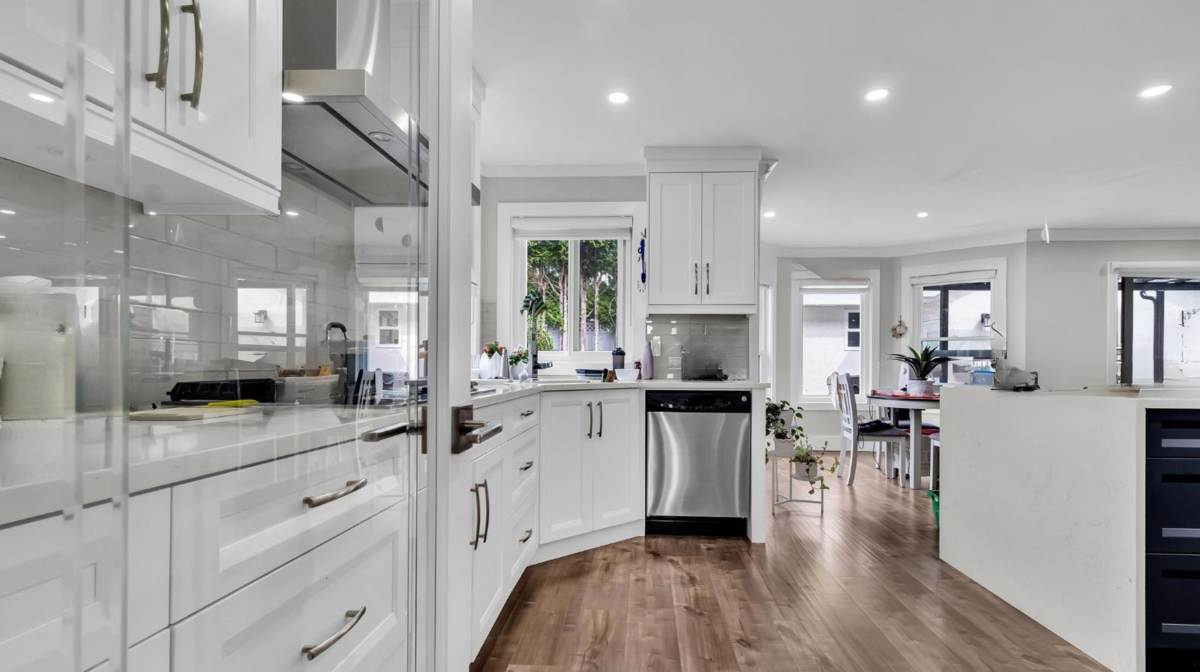 Primary Bathroom Photo of 6748 123a Street, Surrey, BC