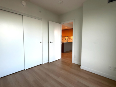 Kitchen Island Photo of 3307 13725 George Junction, Surrey, BC