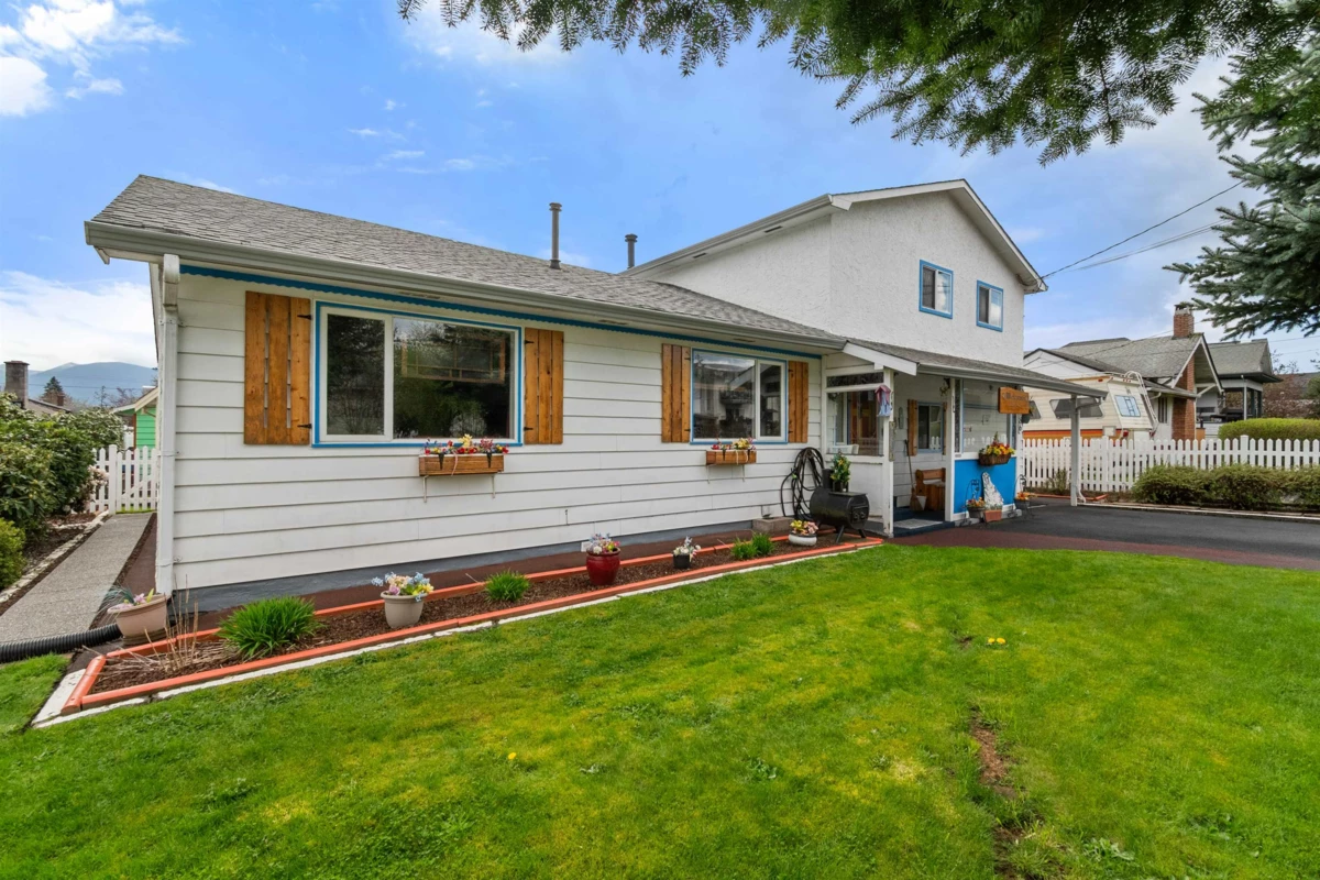 Exterior Front Photo of 46186 Gore Avenue, Chilliwack, BC
