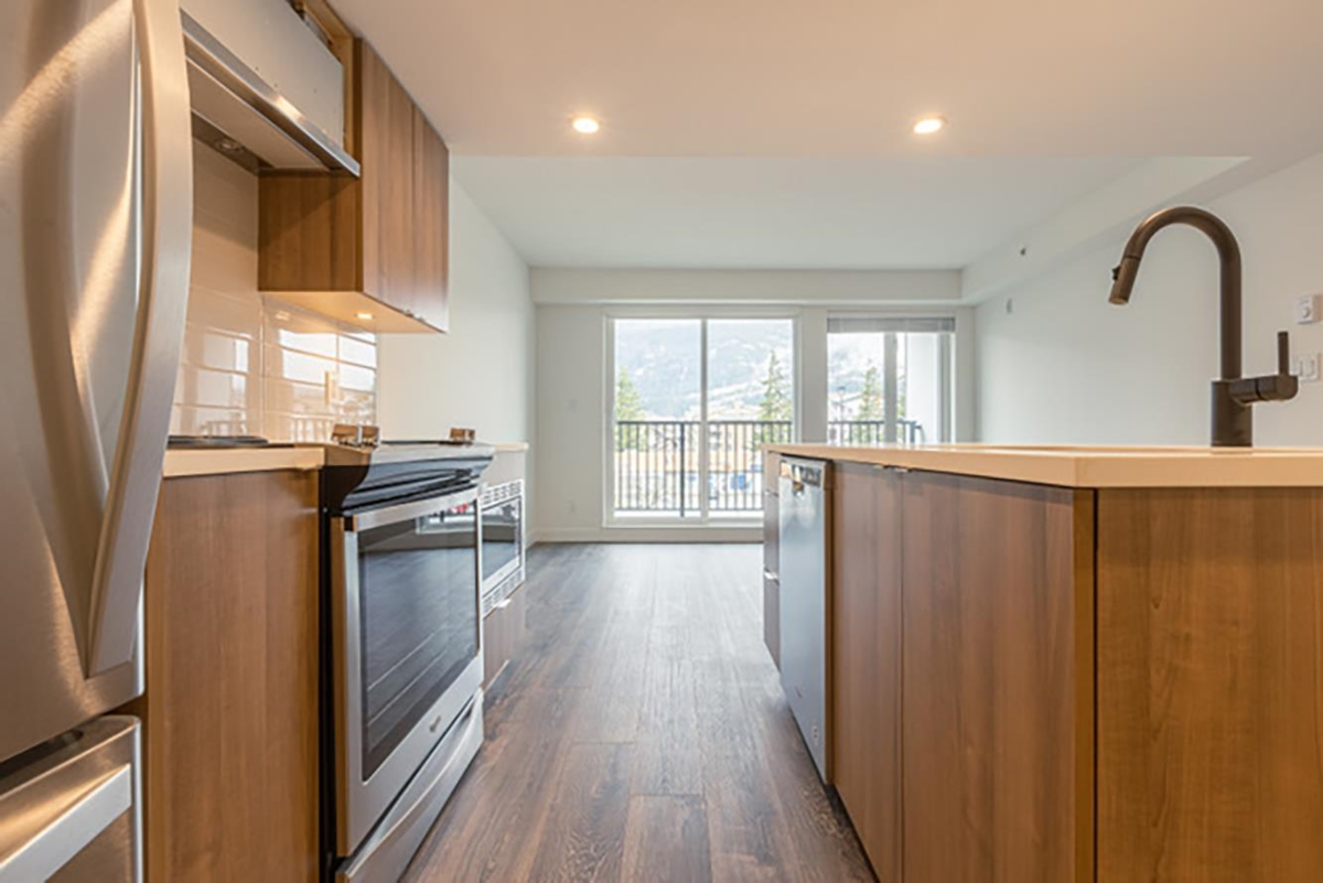 Kitchen Island Photo of 207 1365 Pemberton Avenue, Squamish, BC