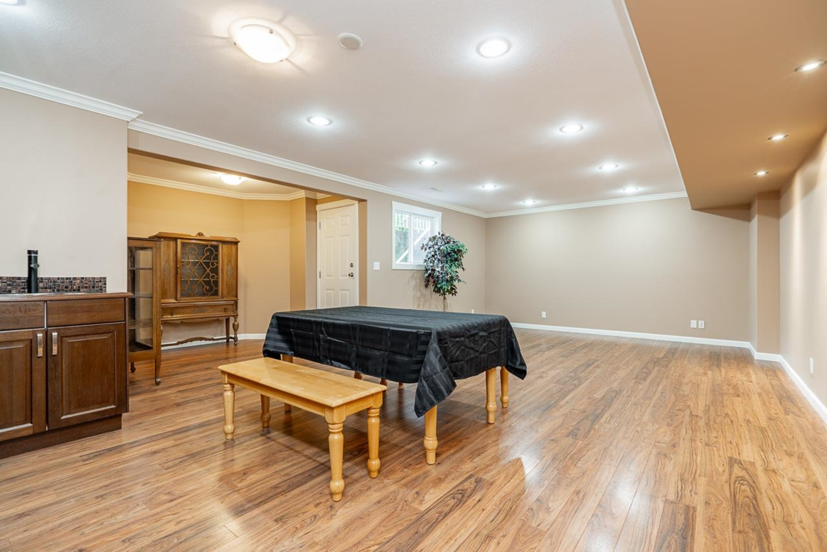 Outdoor Patio Photo of 18954 71 Avenue, Surrey, BC