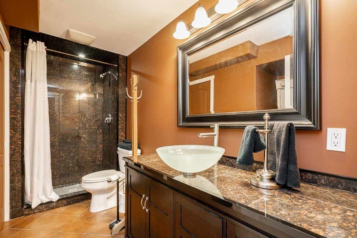 Swimming Pool Photo of 18954 71 Avenue, Surrey, BC