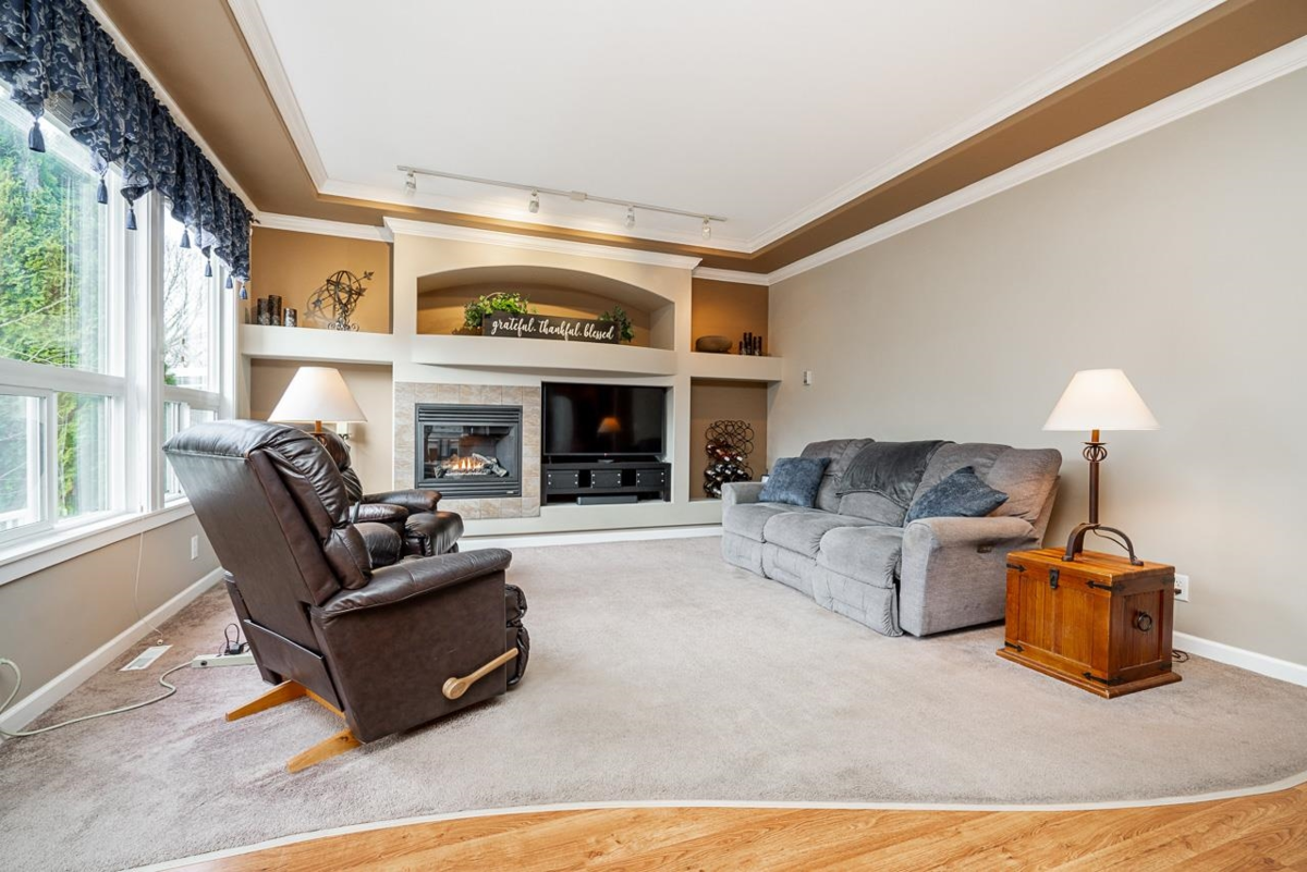 Walk-In Closet Photo of 18954 71 Avenue, Surrey, BC