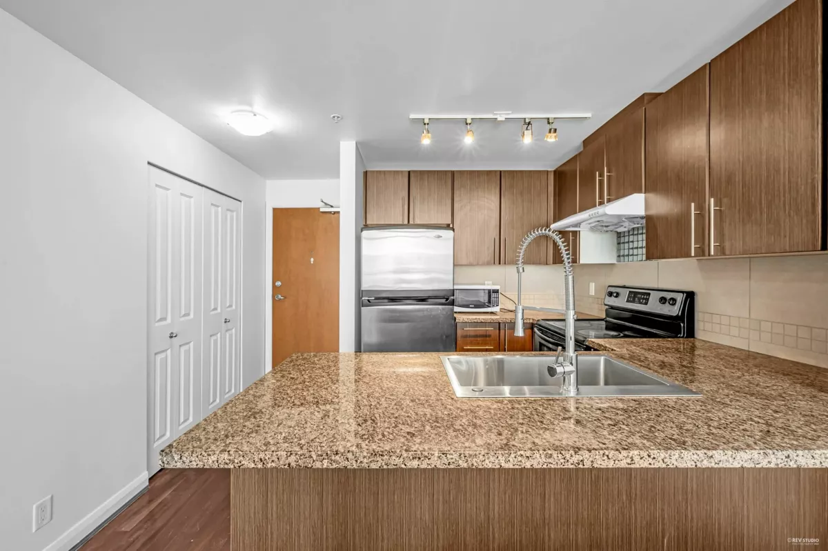 Laundry Room Photo of 3303 892 Carnarvon Street, New Westminster, BC