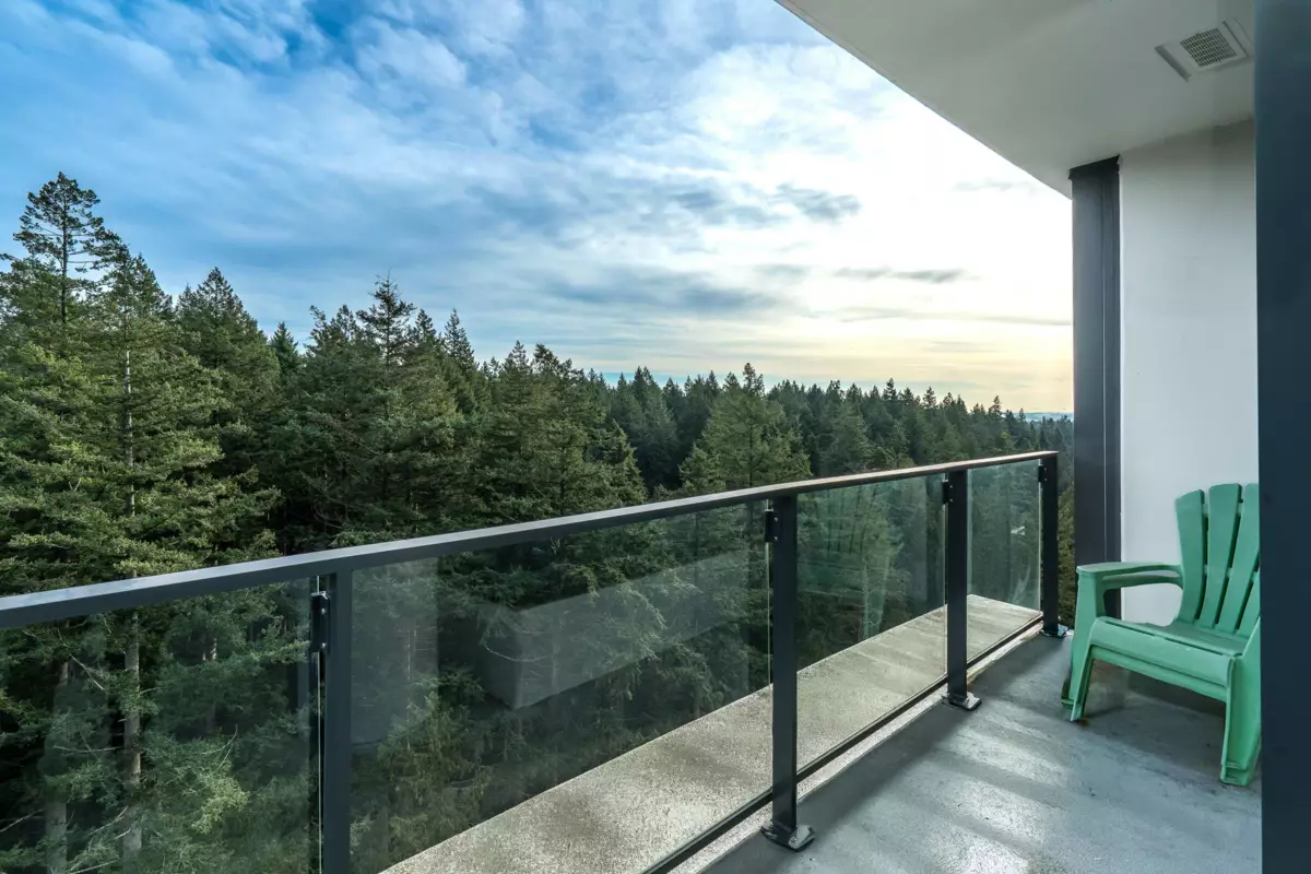 Front Yard Photo of 1705 3487 Binning Road, Vancouver, BC