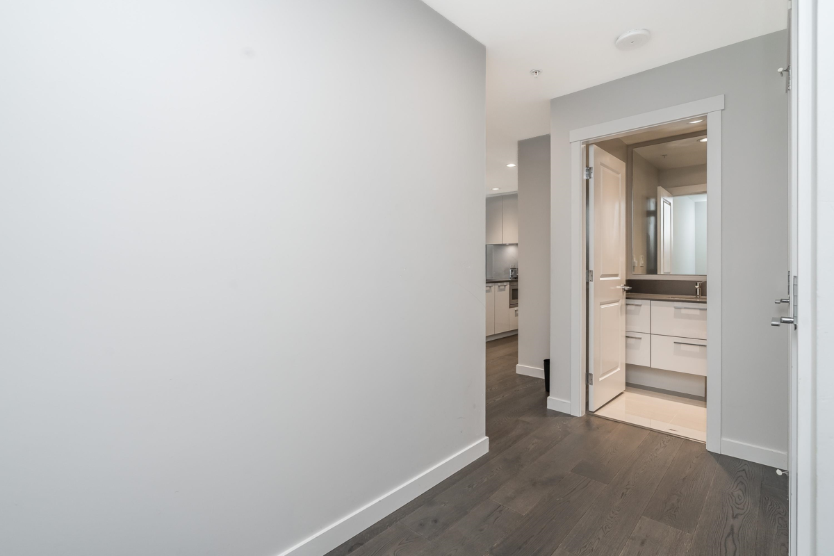 Guest Bathroom Photo of 1705 3487 Binning Road, Vancouver, BC