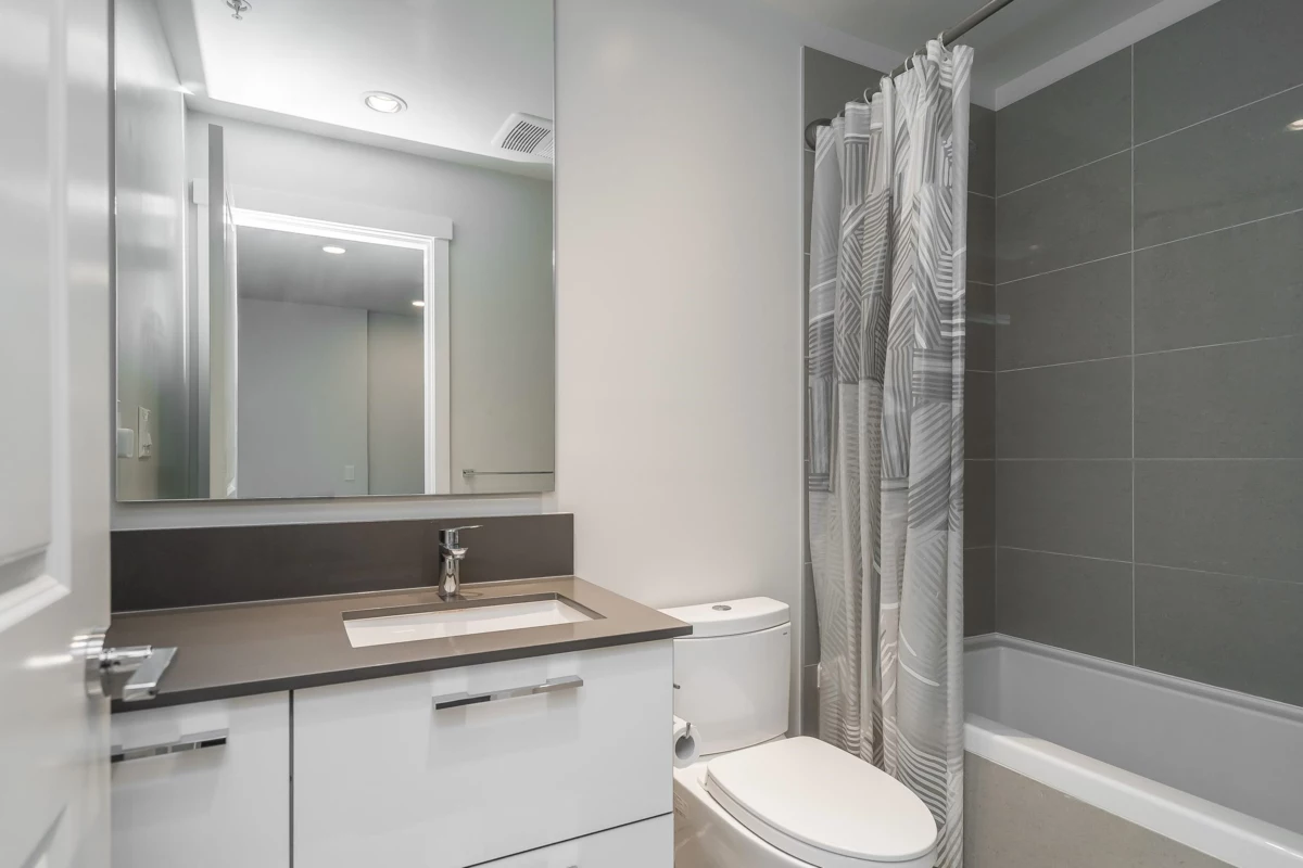 Powder Room Photo of 1705 3487 Binning Road, Vancouver, BC
