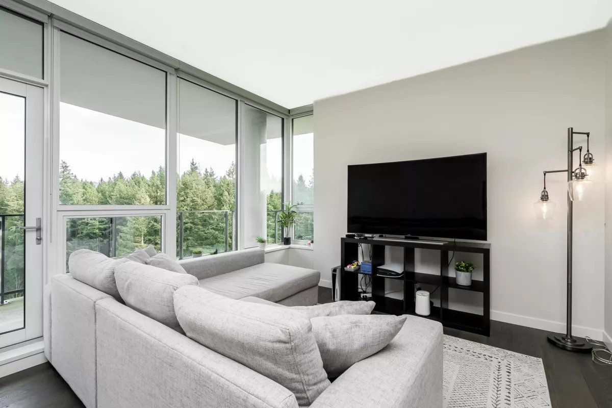 Walk-In Closet Photo of 1705 3487 Binning Road, Vancouver, BC