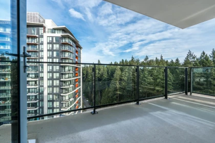 Hallway Photo of 1705 3487 Binning Road, Vancouver, BC
