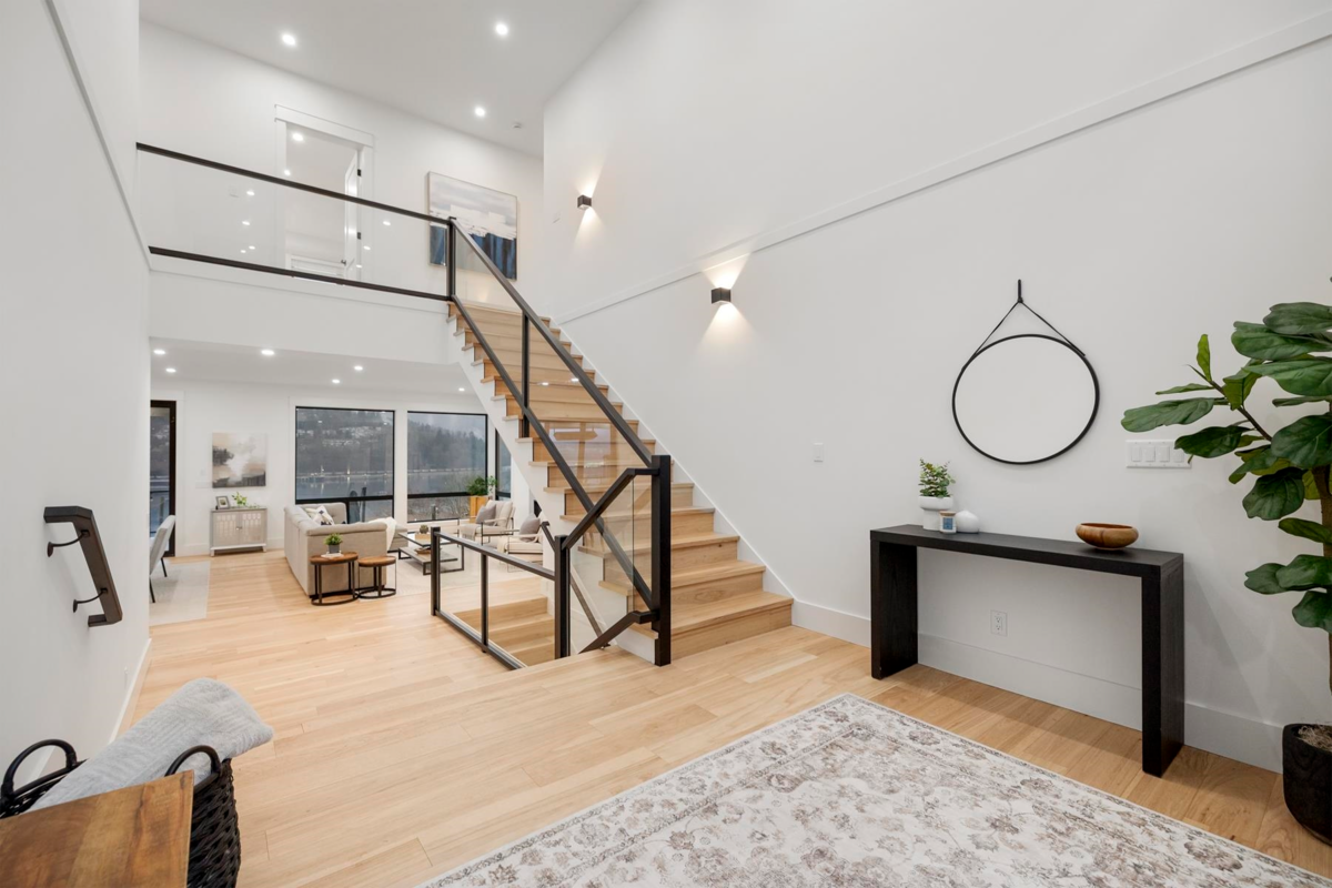 Kitchen Island Photo of 1007 Ioco Road, Port Moody, BC