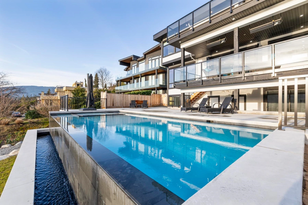 Living Room Photo of 1007 Ioco Road, Port Moody, BC
