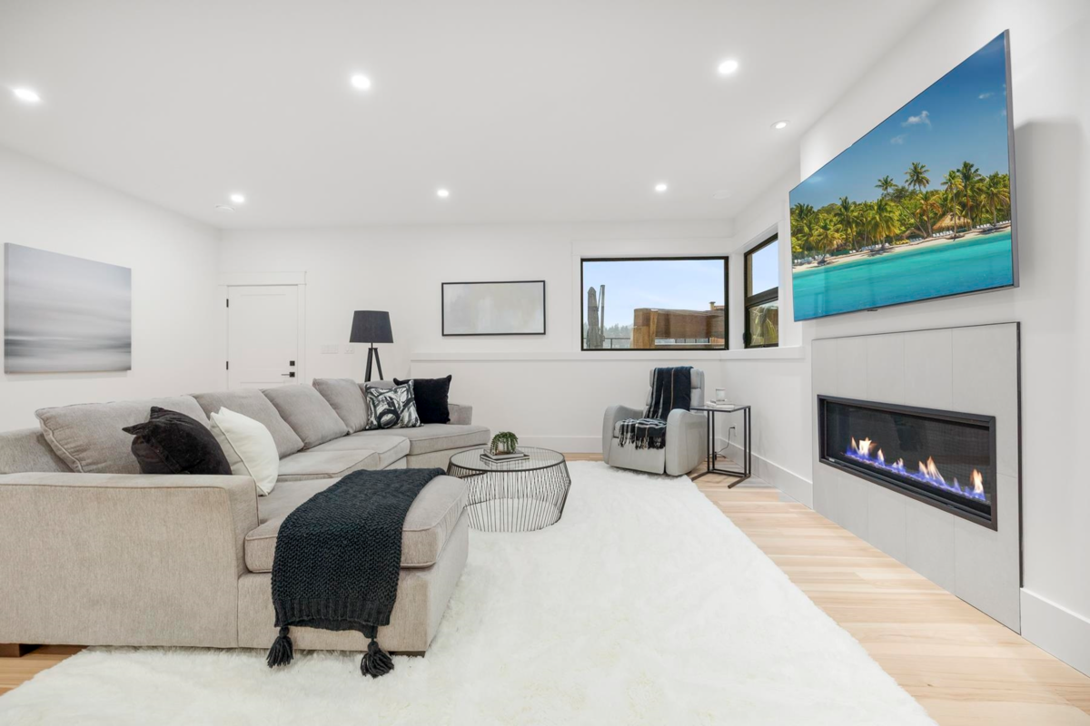 Outdoor Kitchen Photo of 1007 Ioco Road, Port Moody, BC