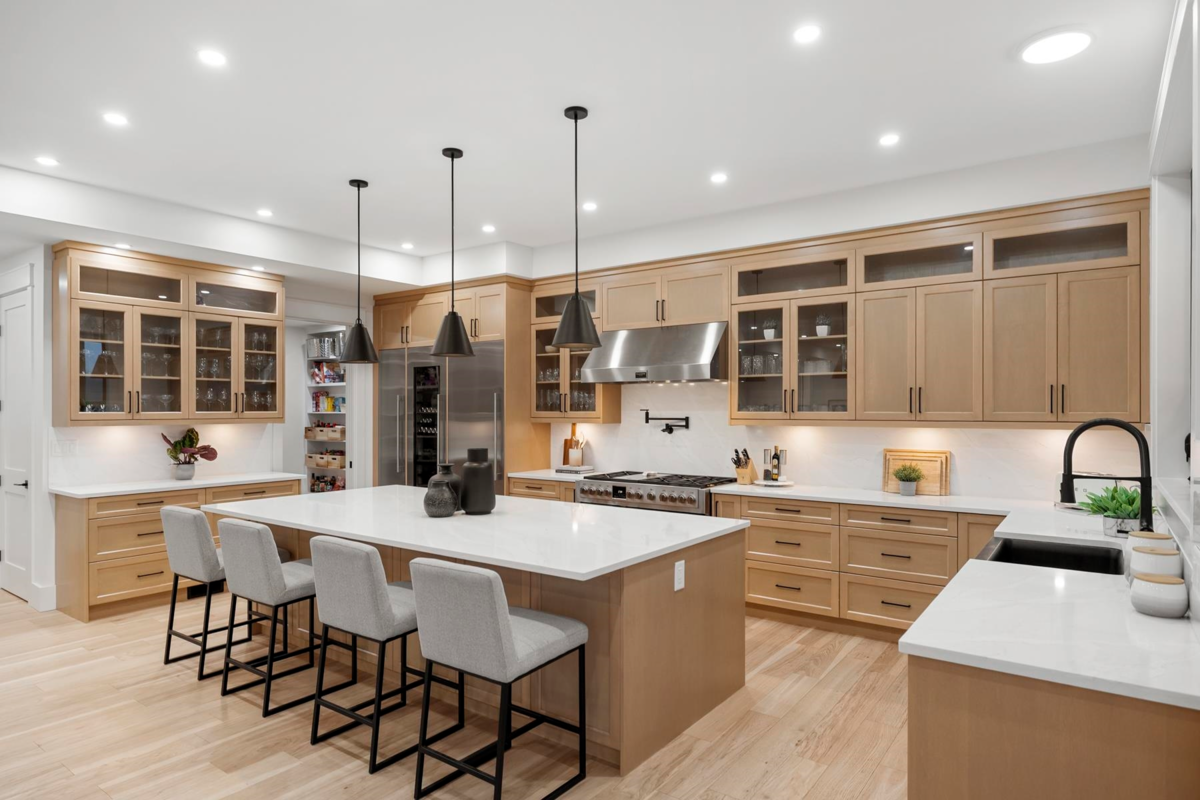 Walk-In Closet Photo of 1007 Ioco Road, Port Moody, BC