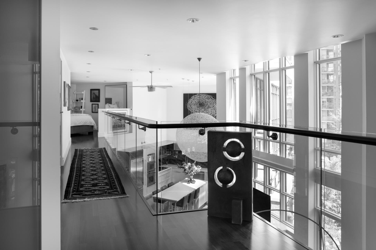 Kitchen Island Photo of 401 988 Richards Street, Vancouver, BC