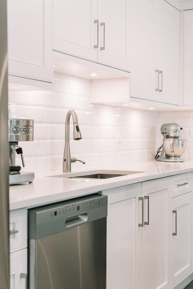 Kitchen Photo of 301 19236 Ford Road, Pitt Meadows, BC