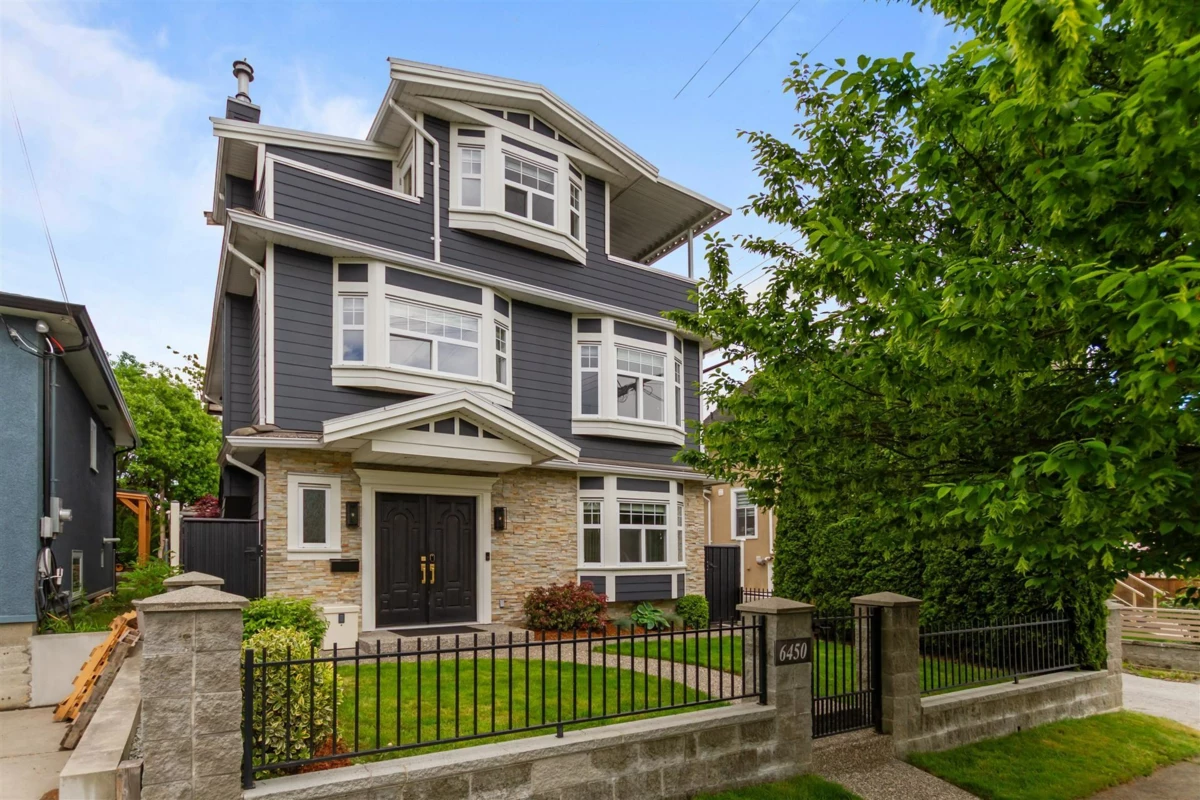Front Yard Photo of 6450 St. George Street, Vancouver, BC