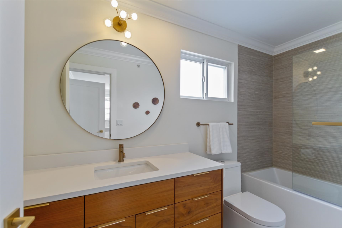 Powder Room Photo of 6450 St. George Street, Vancouver, BC
