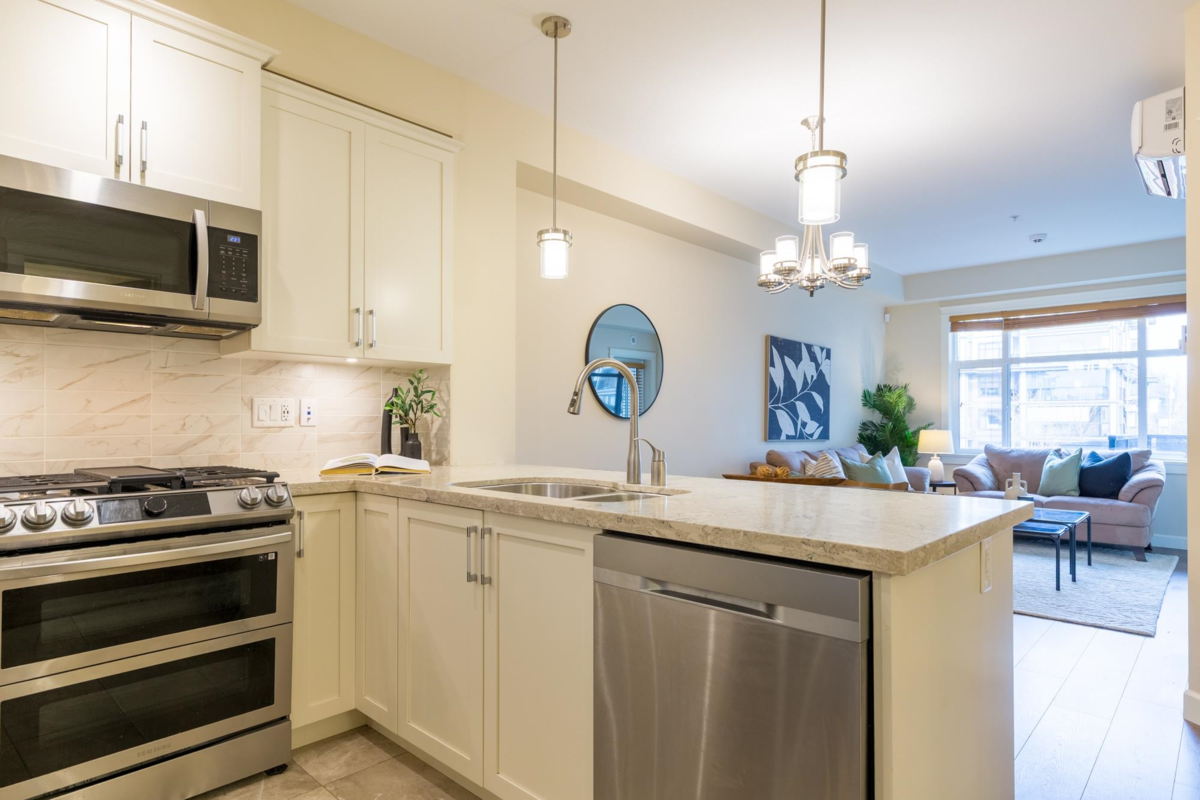 Dining Area Photo of 311 8561 203a Street, Langley, BC