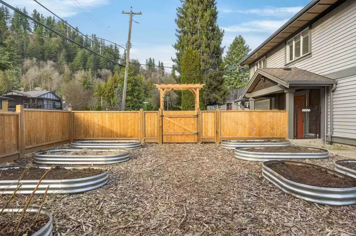Hot Tub / Spa Photo of 8068 Manson Street, Mission, BC