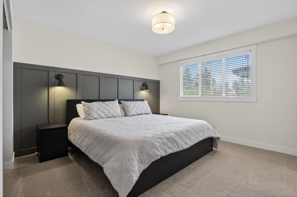 Mudroom Photo of 8068 Manson Street, Mission, BC