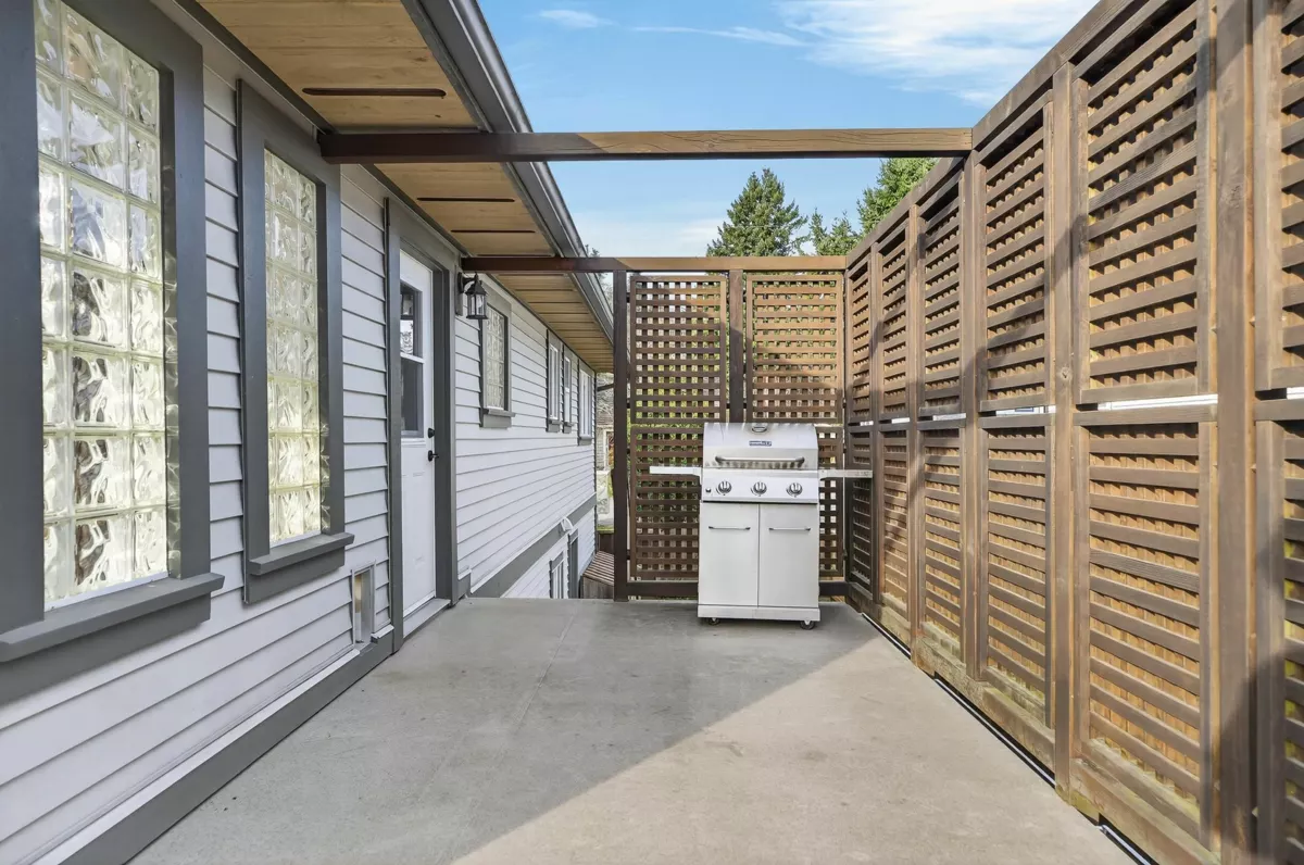 Staircase Photo of 8068 Manson Street, Mission, BC