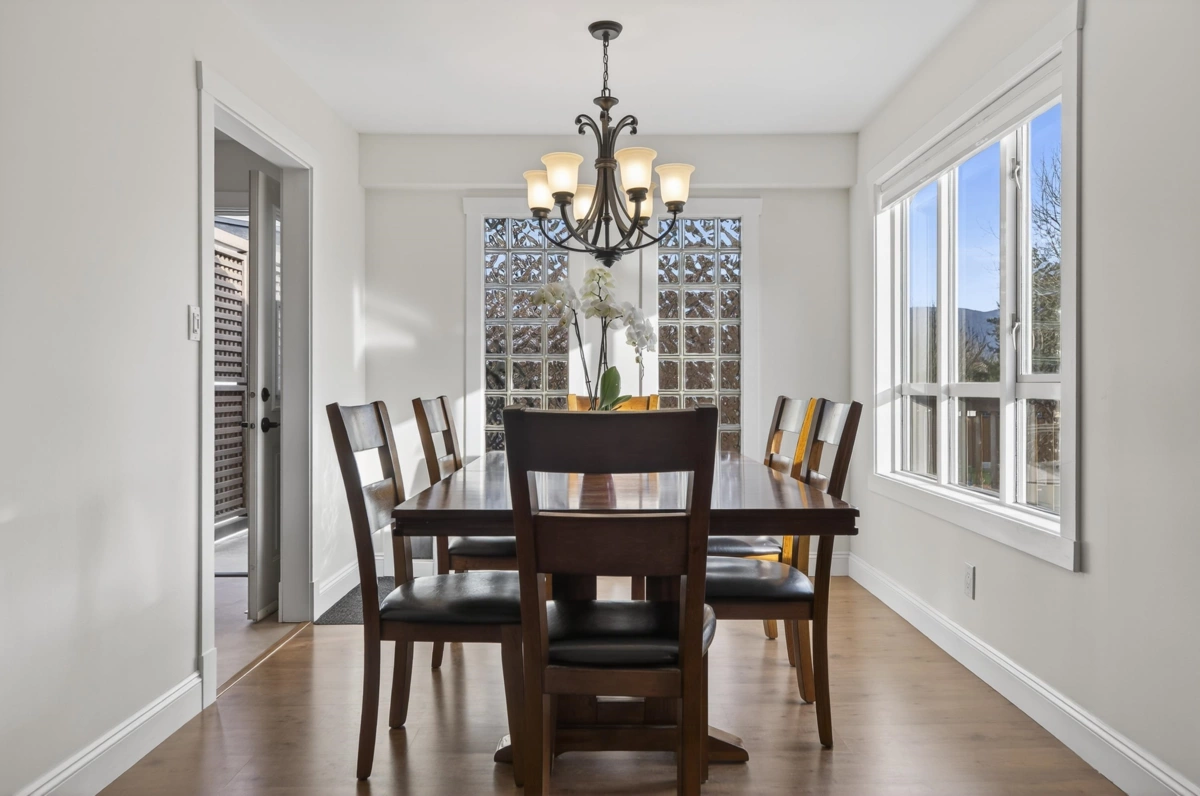 Walk-In Closet Photo of 8068 Manson Street, Mission, BC