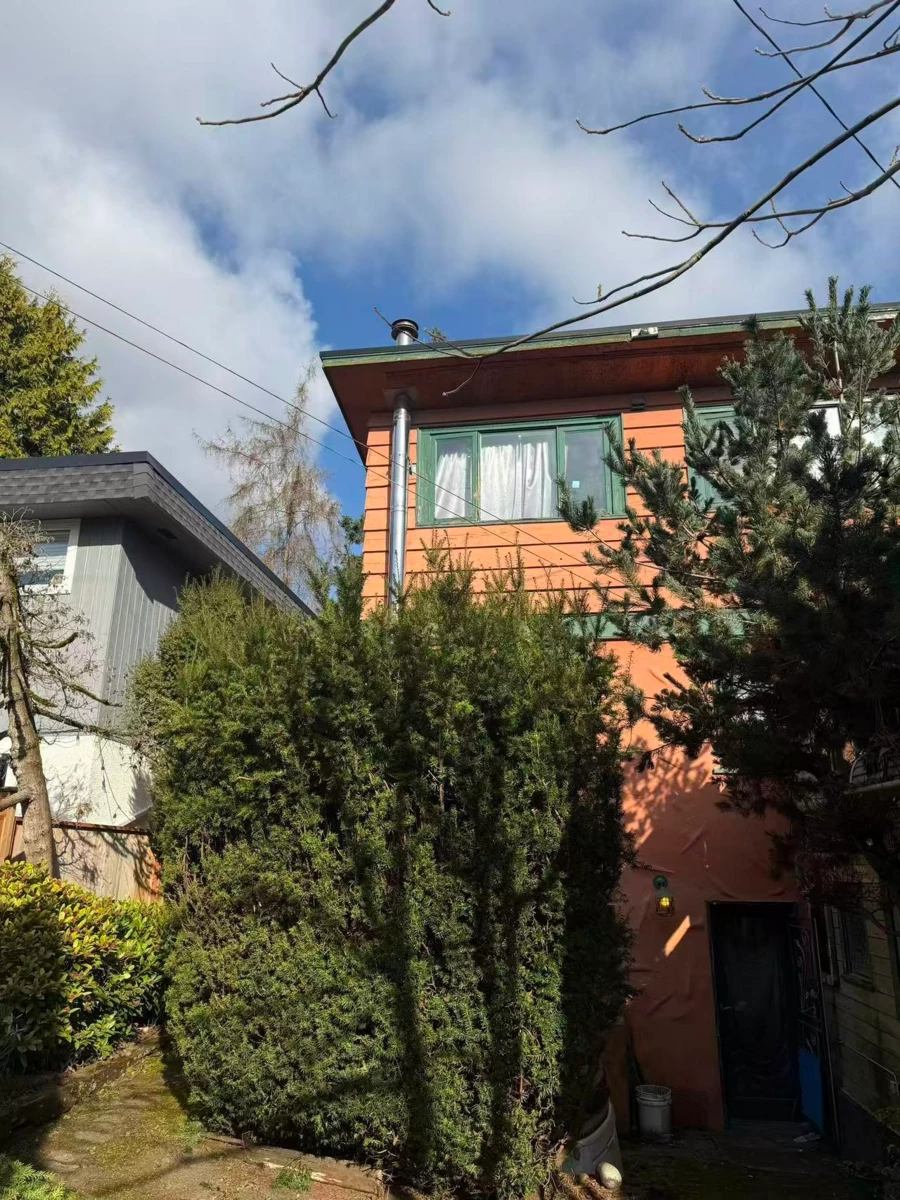 Kitchen Photo of 848 W 68th Avenue, Vancouver, BC