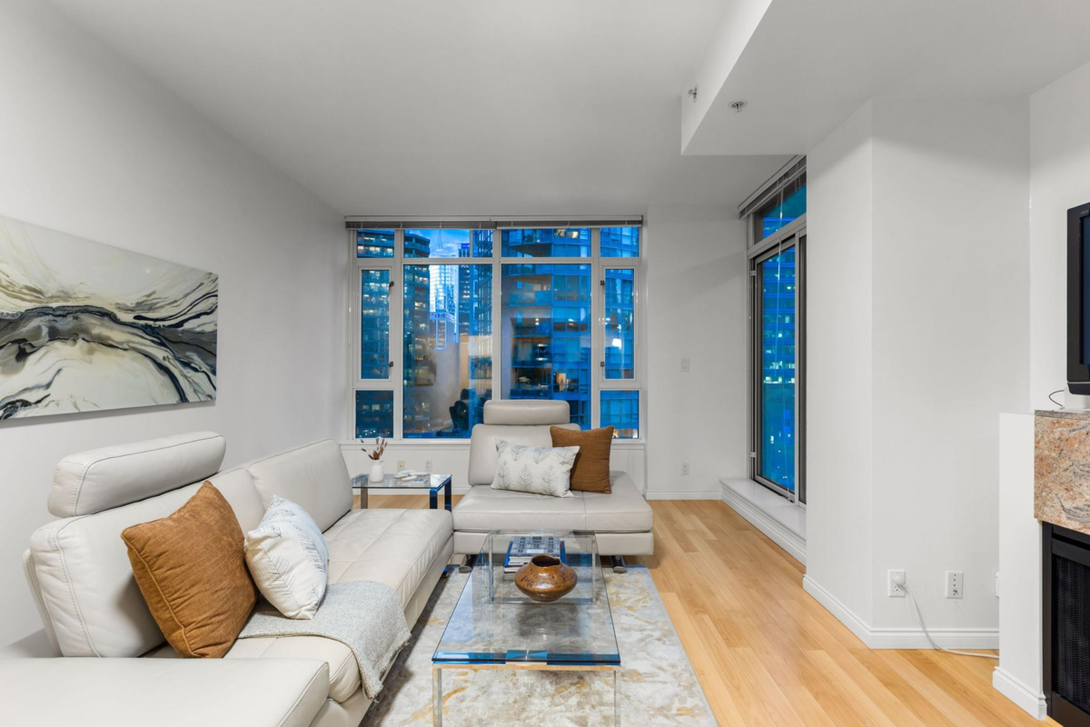 Living Room Photo of 807 1211 Melville Street, Vancouver, BC