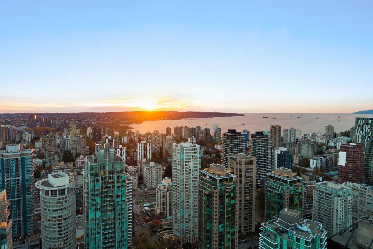 Outdoor Kitchen Photo of 807 1211 Melville Street, Vancouver, BC