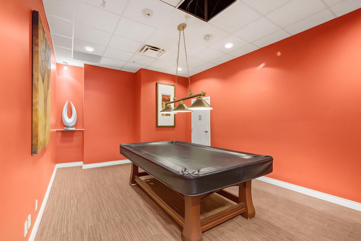 Swimming Pool Photo of 807 1211 Melville Street, Vancouver, BC